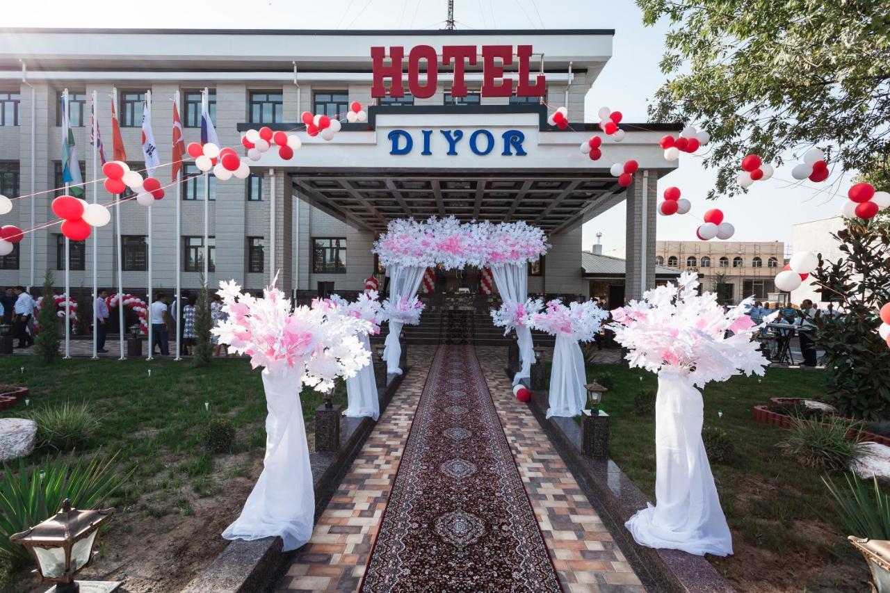 Diyor Hotel Marghilon Exterior photo