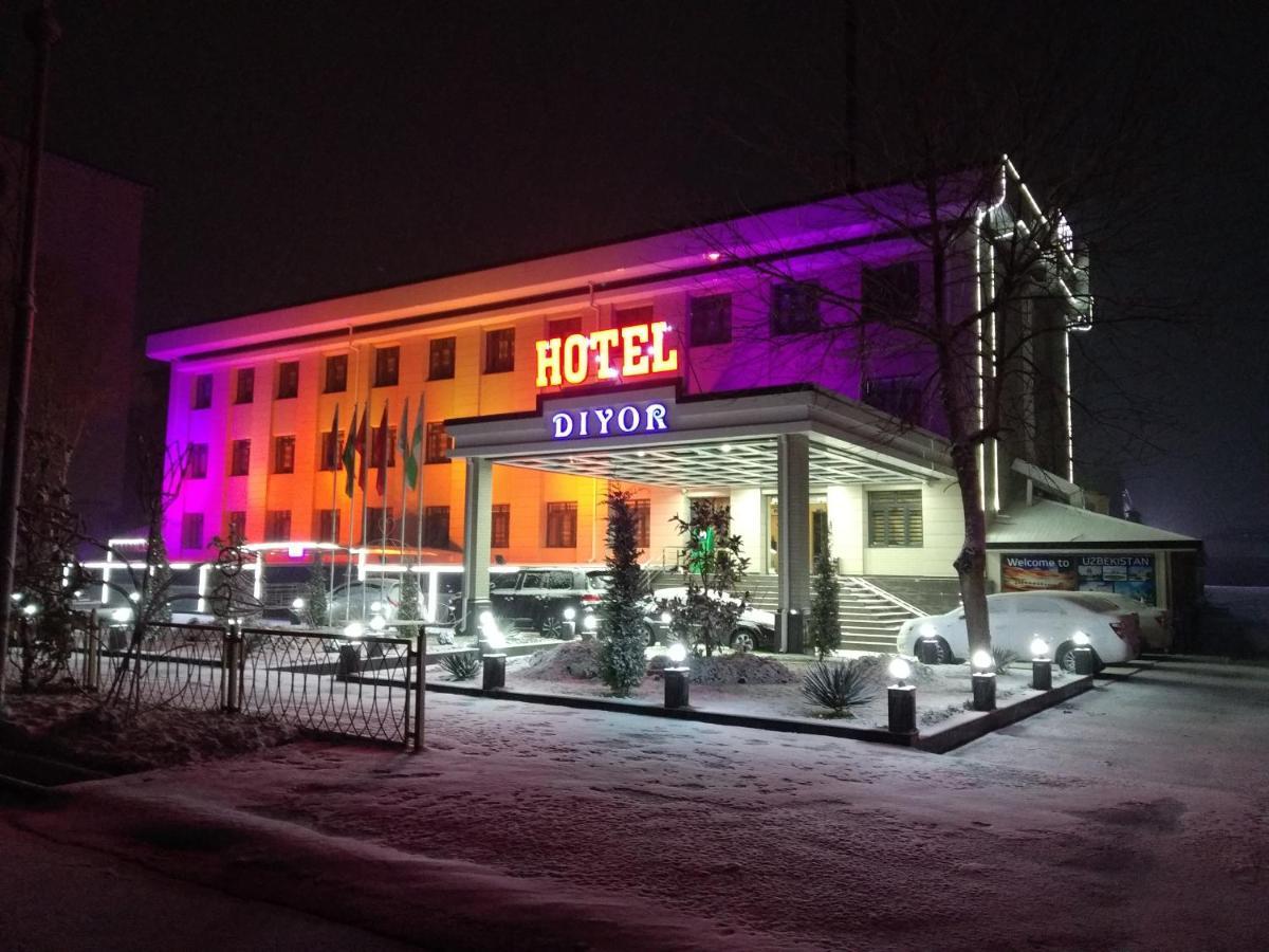 Diyor Hotel Marghilon Exterior photo