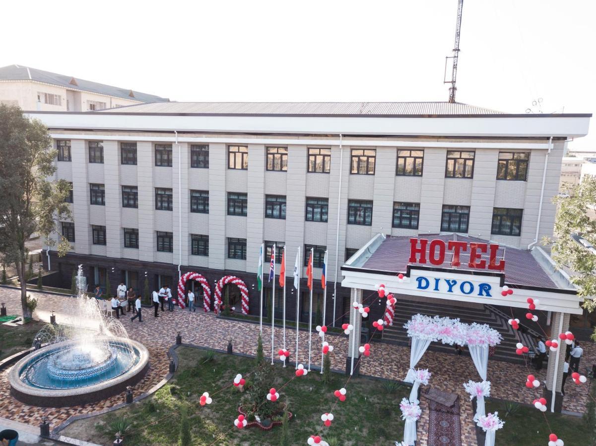 Diyor Hotel Marghilon Exterior photo