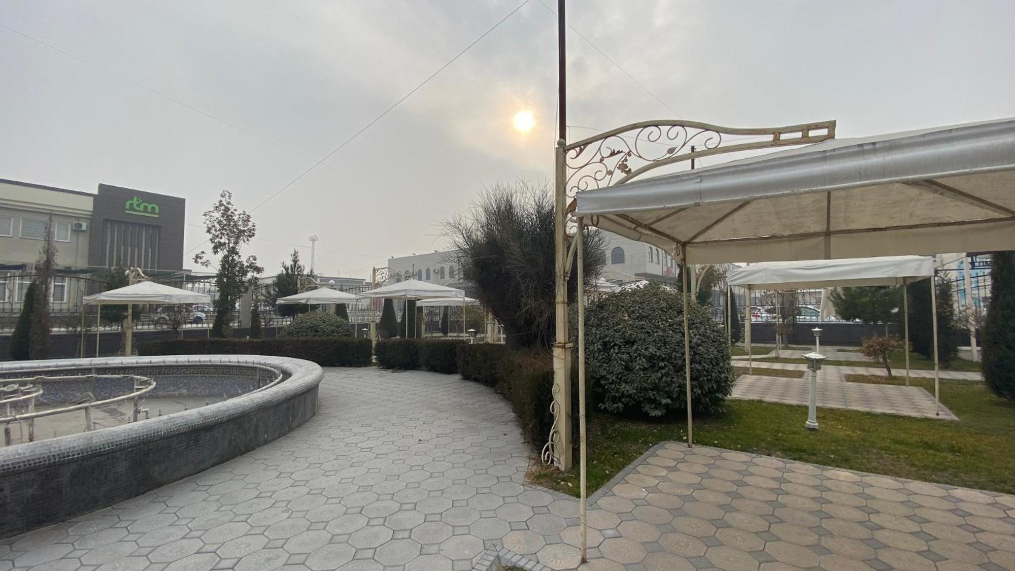 Diyor Hotel Marghilon Exterior photo