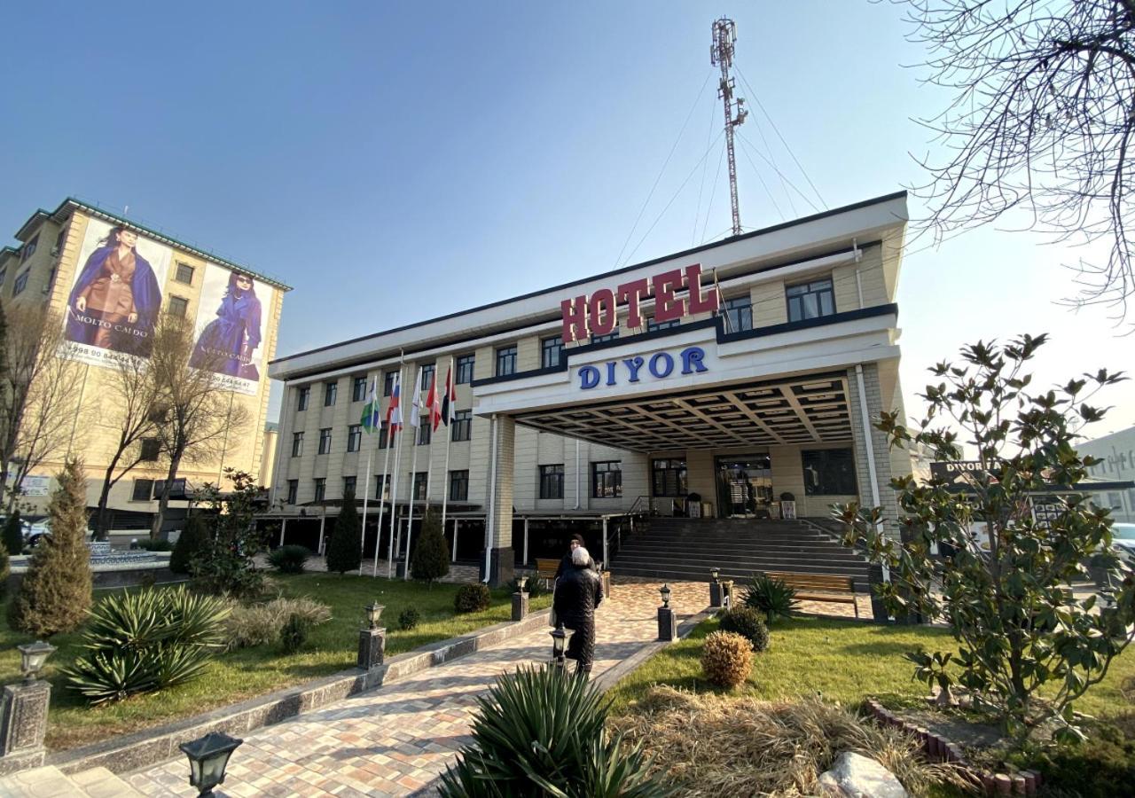Diyor Hotel Marghilon Exterior photo