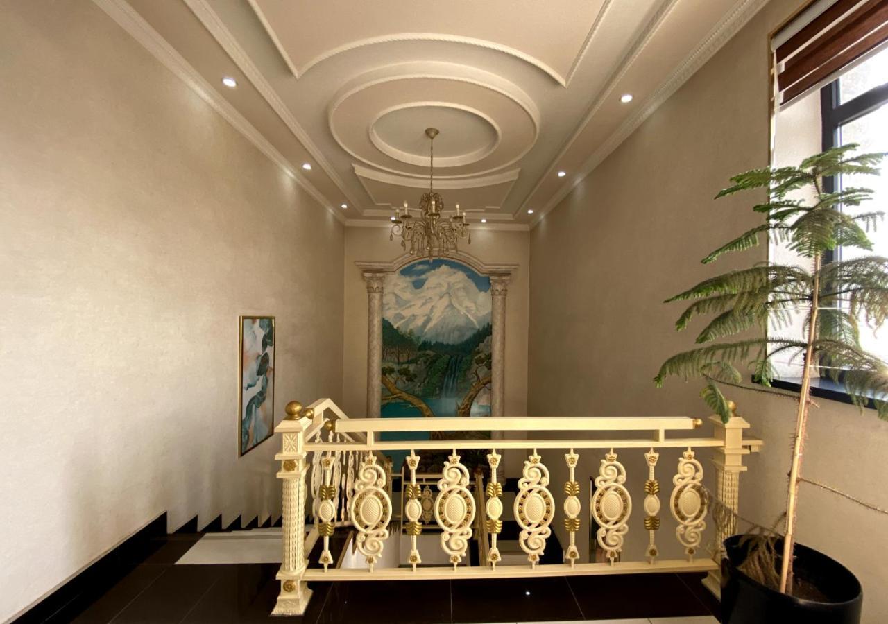 Diyor Hotel Marghilon Exterior photo