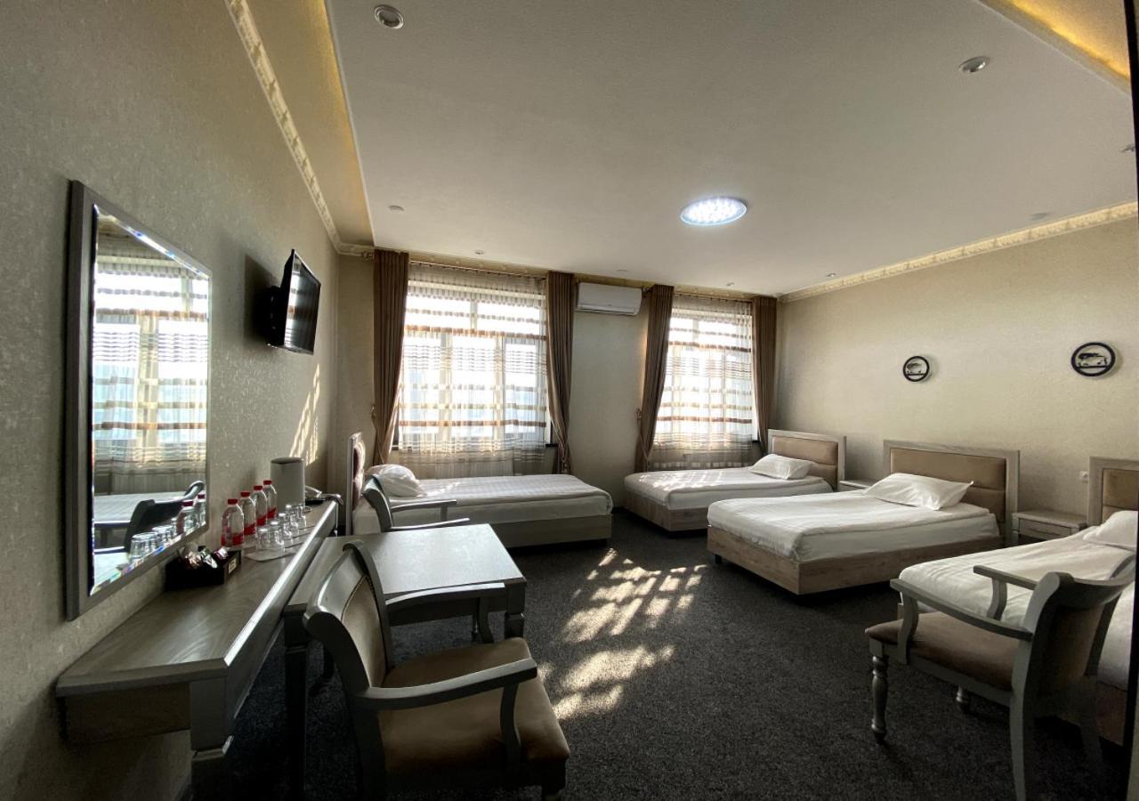 Diyor Hotel Marghilon Exterior photo